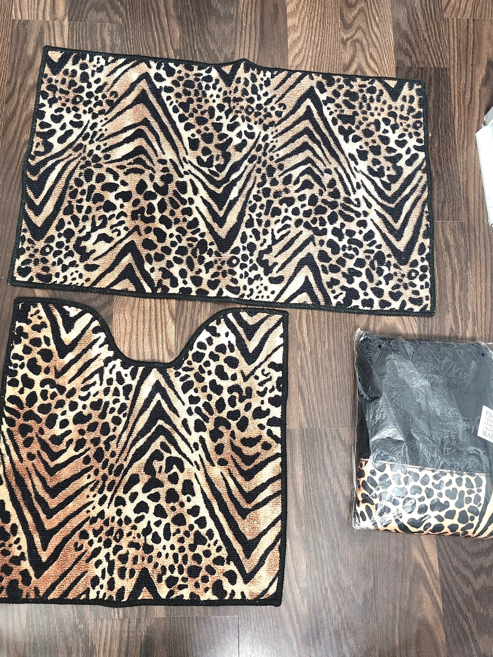 7pc Animal Safari Print Shower Curtain Set in Black and Tan New - Picture 5 of 15